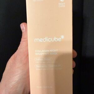 NIB Medicube Collagen Night Wrapping Mask